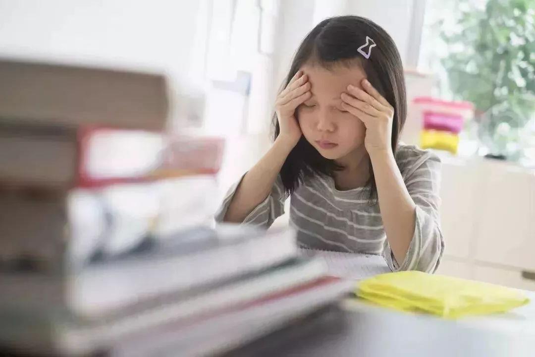 單親孩子叛逆厭學(xué),是家庭教育出了問(wèn)題