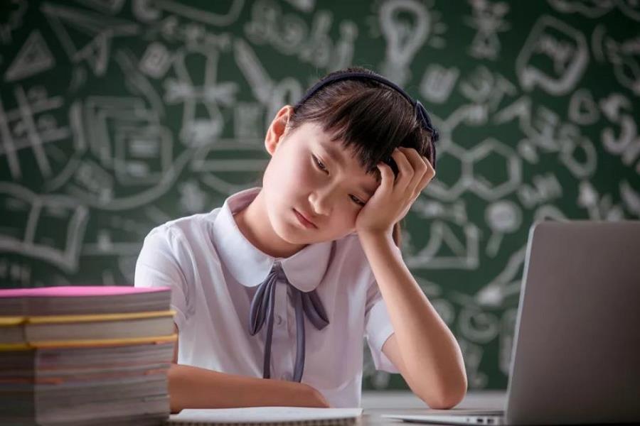 馬上初三了孩子厭學(xué)了怎么辦(初三有點(diǎn)厭學(xué)怎么辦)