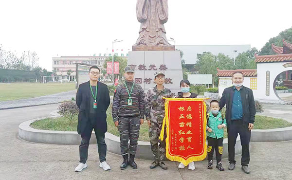 初高中厭學(xué)怎么辦？全封閉式學(xué)校六點(diǎn)思路可借鑒