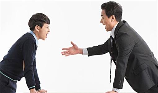 青少年行為矯正學(xué)校：什么是有利于孩子健康成長(zhǎng)的家庭特點(diǎn)？
