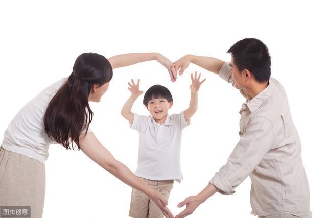 網癮孩子被多所學校退學，家長怎么幫助孩子戒除網癮？
