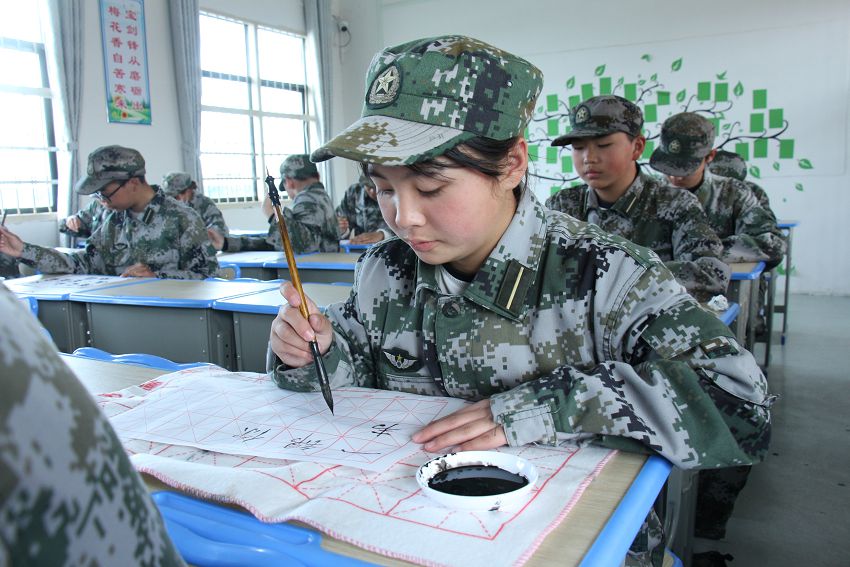 特訓(xùn)學(xué)校：如何讓叛逆孩子愛上學(xué)習(xí)