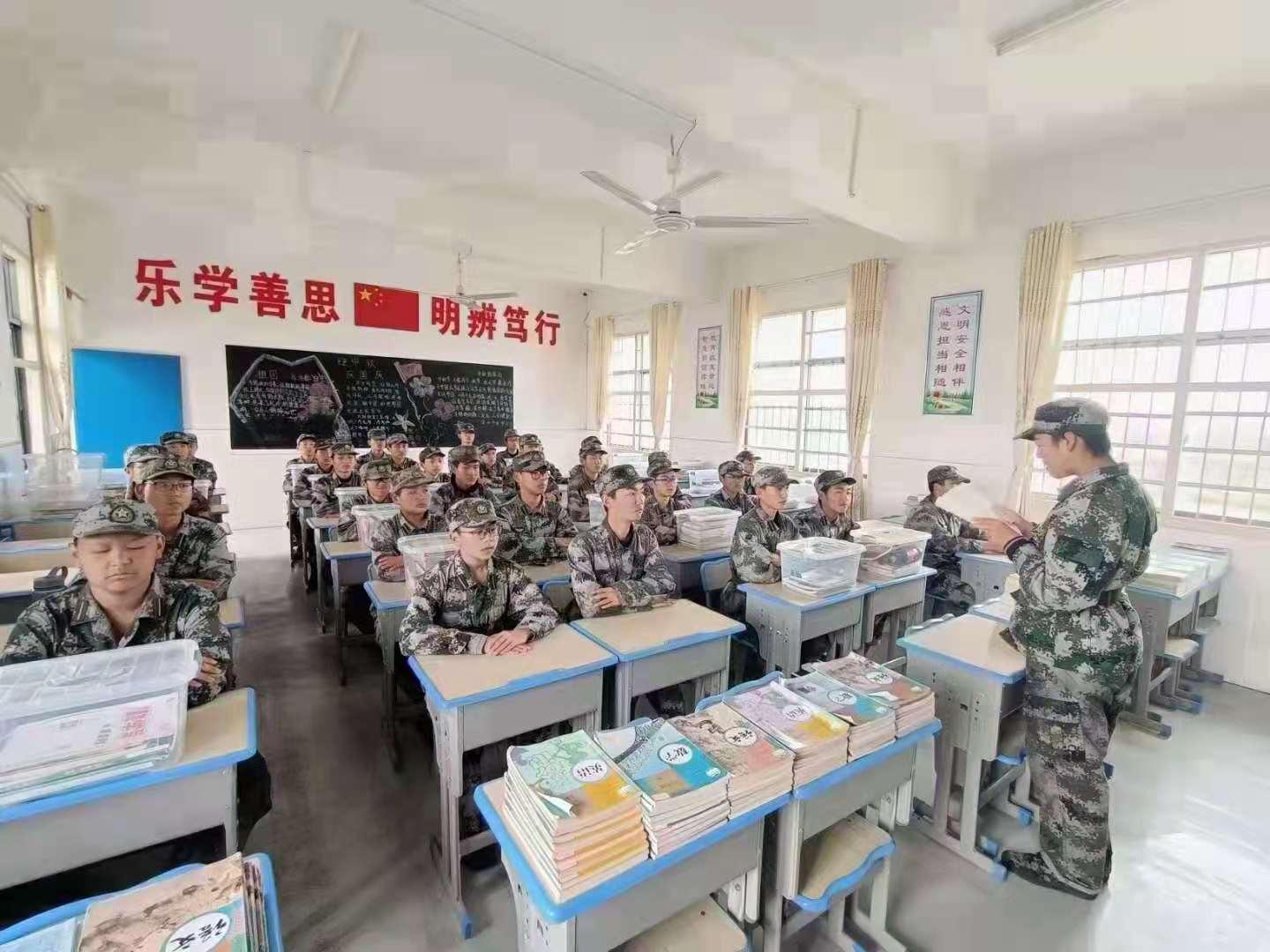 未成年孩子陷入早熟早戀，父母先了解問題根源