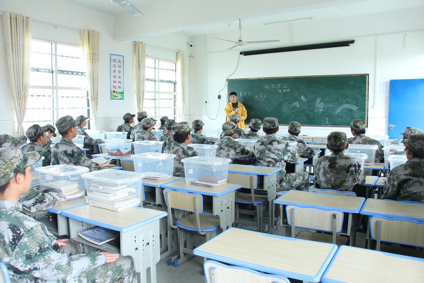 對待小孩子厭學怎么教育，有什么好方法嗎？
