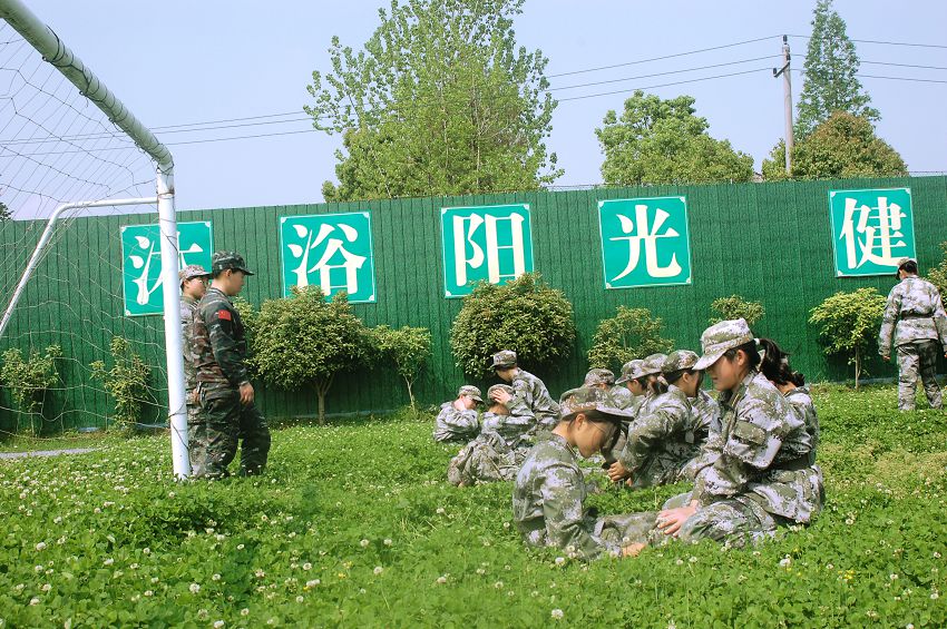 初中生不想去上學(xué)，教你幾招讓孩子愛上學(xué)習(xí)？(圖2)