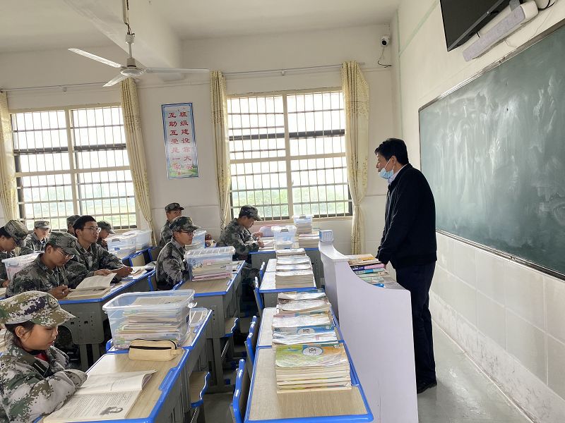 控制叛逆孩子的學(xué)校是什么樣的？孩子叛逆該如何引導(dǎo)？(圖2)