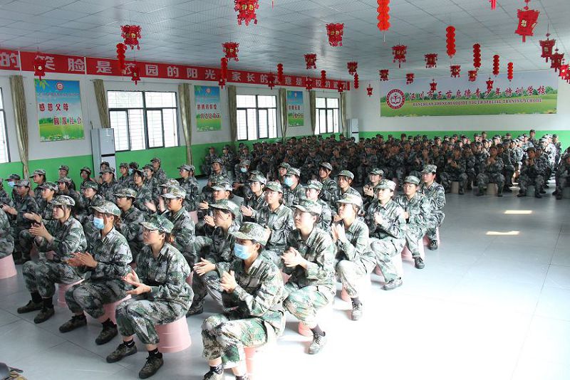 叛逆少年感恩教育學(xué)校有什么優(yōu)點(diǎn)？如何正確引導(dǎo)叛逆少年(圖2)