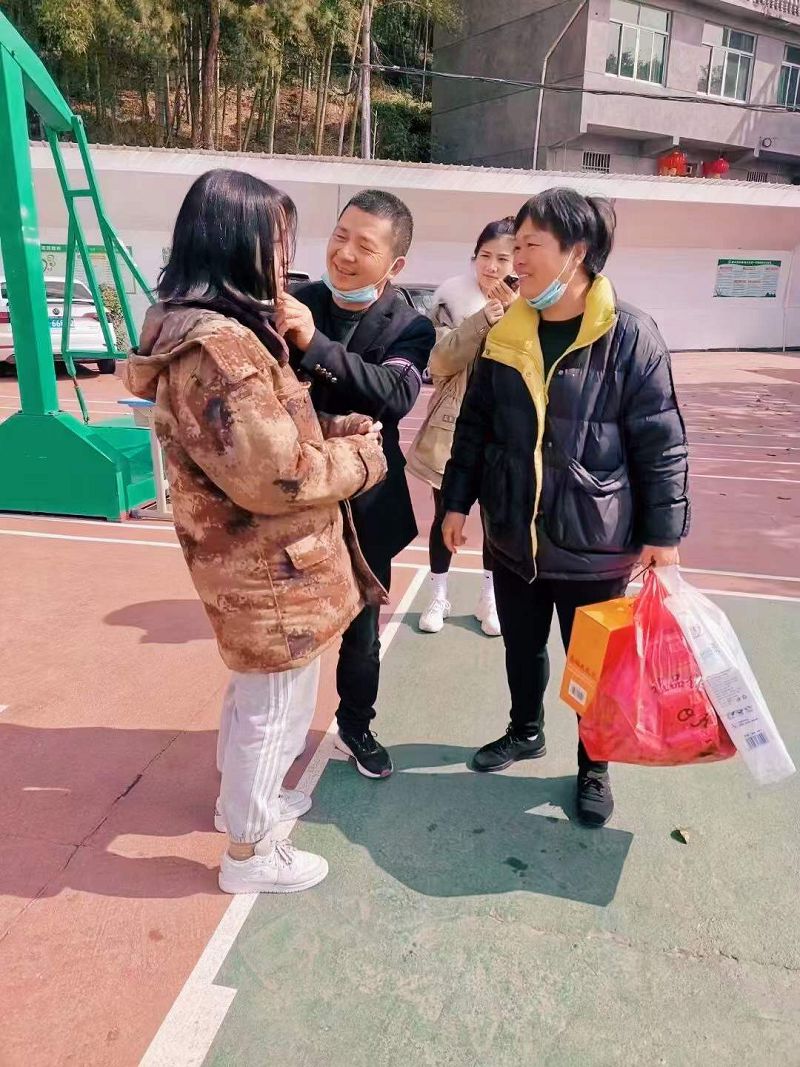 人間是一個溫暖的地方，需要我們用愛去化解(圖2)