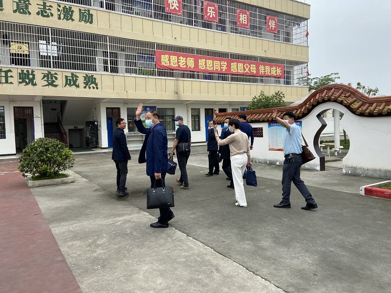 注重學(xué)生的心理與生理的繁育