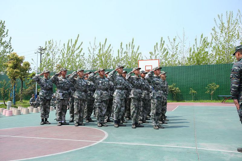  孩子叛逆時，家長應(yīng)該怎么做？