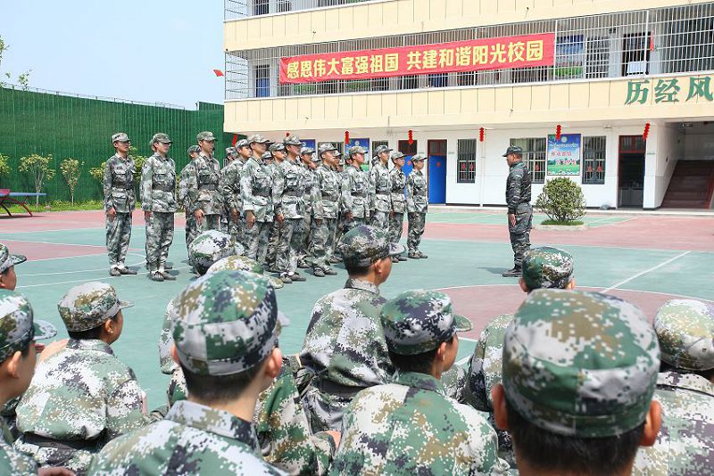 家長怎么批評厭學孩子更合適？(圖2)