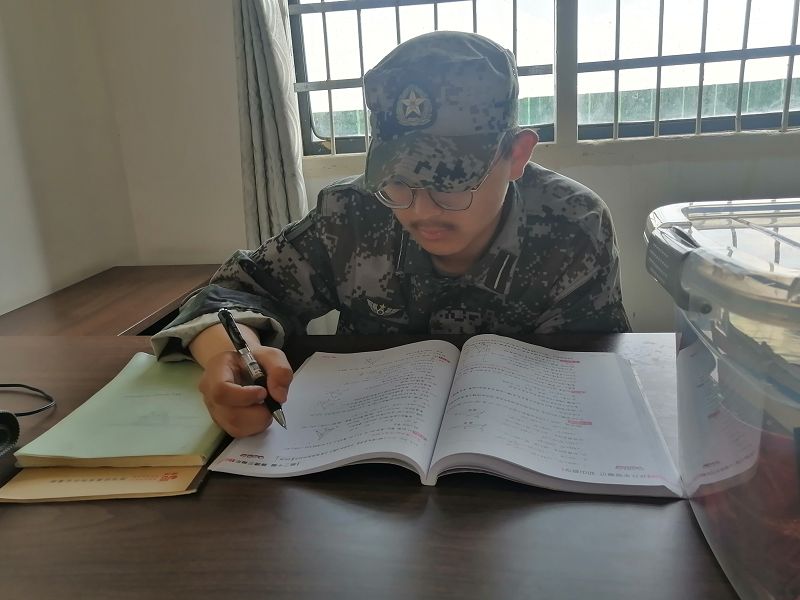 從網癮少年到名校學霸，這位“虎媽”的經驗值得所有父母學習